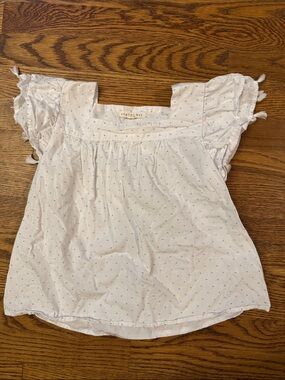 Copper Key White Eyelet Top with Pale Blue Dot Accents size Small